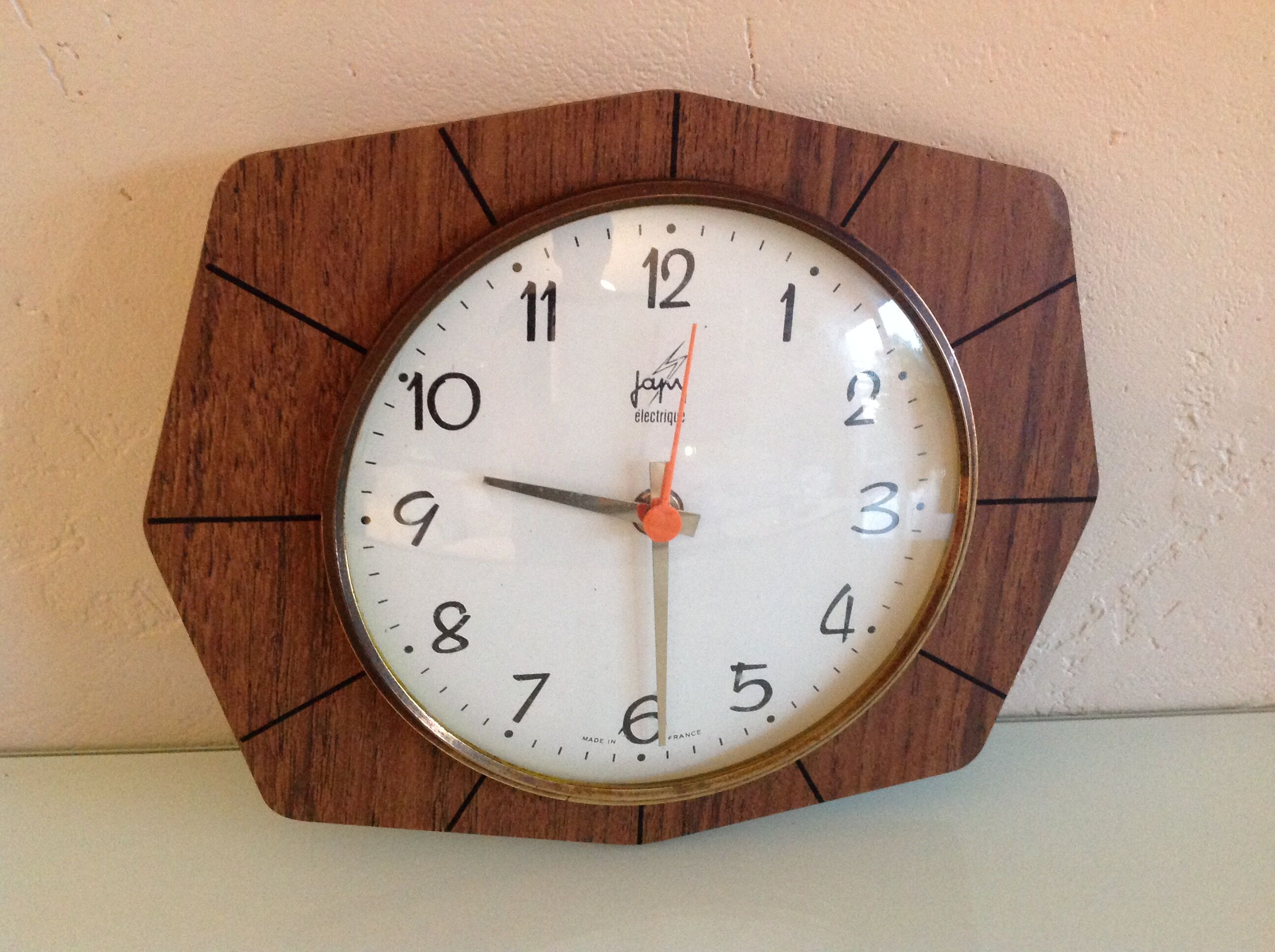 Brown formica clock by Japy 60s-70s