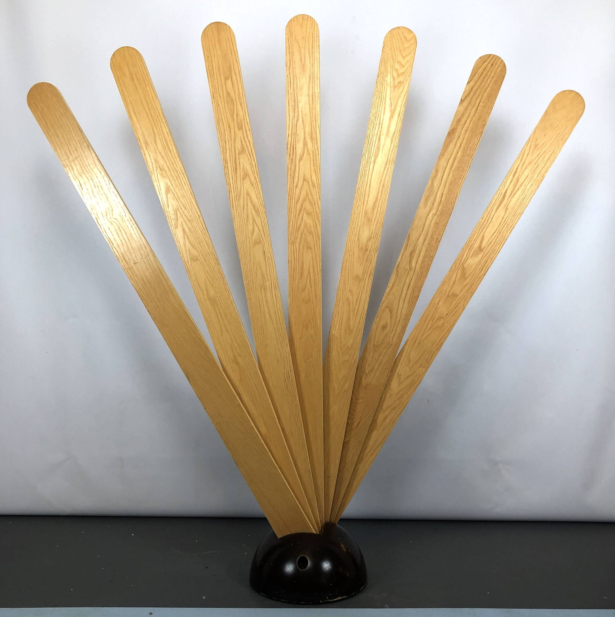 Porte-manteau ou paravent "Ventaglio" par G. Pasotto pour Tarzia, années 1970.