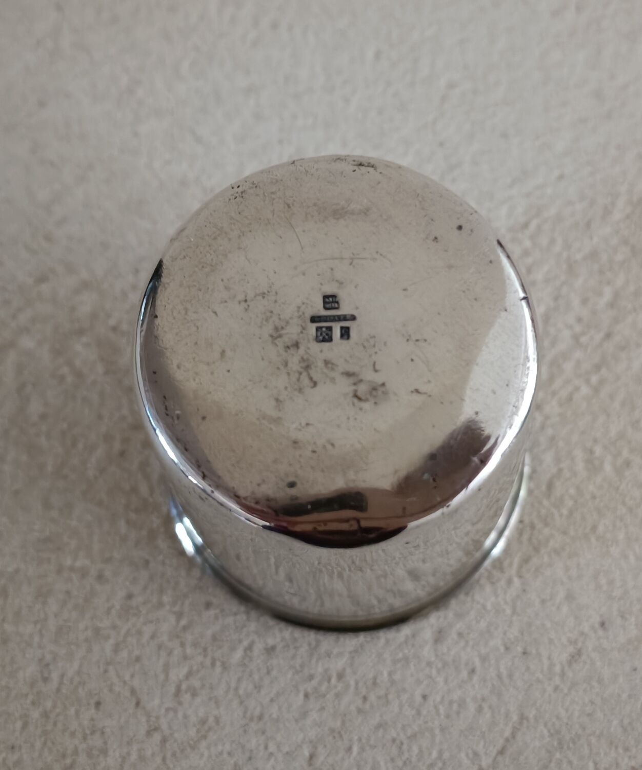 Timpani in silver metal monogram MT