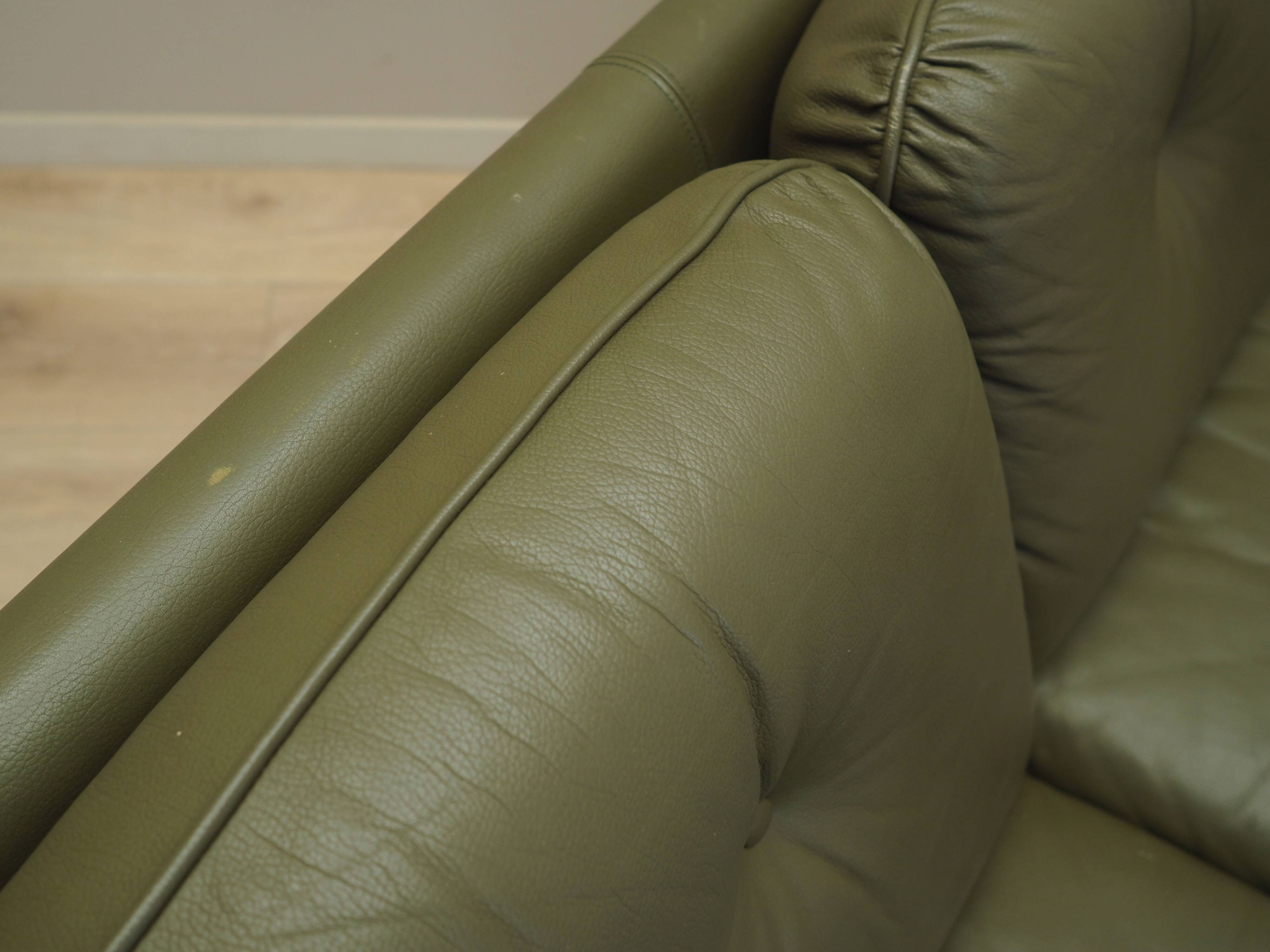 Canapé danois en cuir vert, années 1970