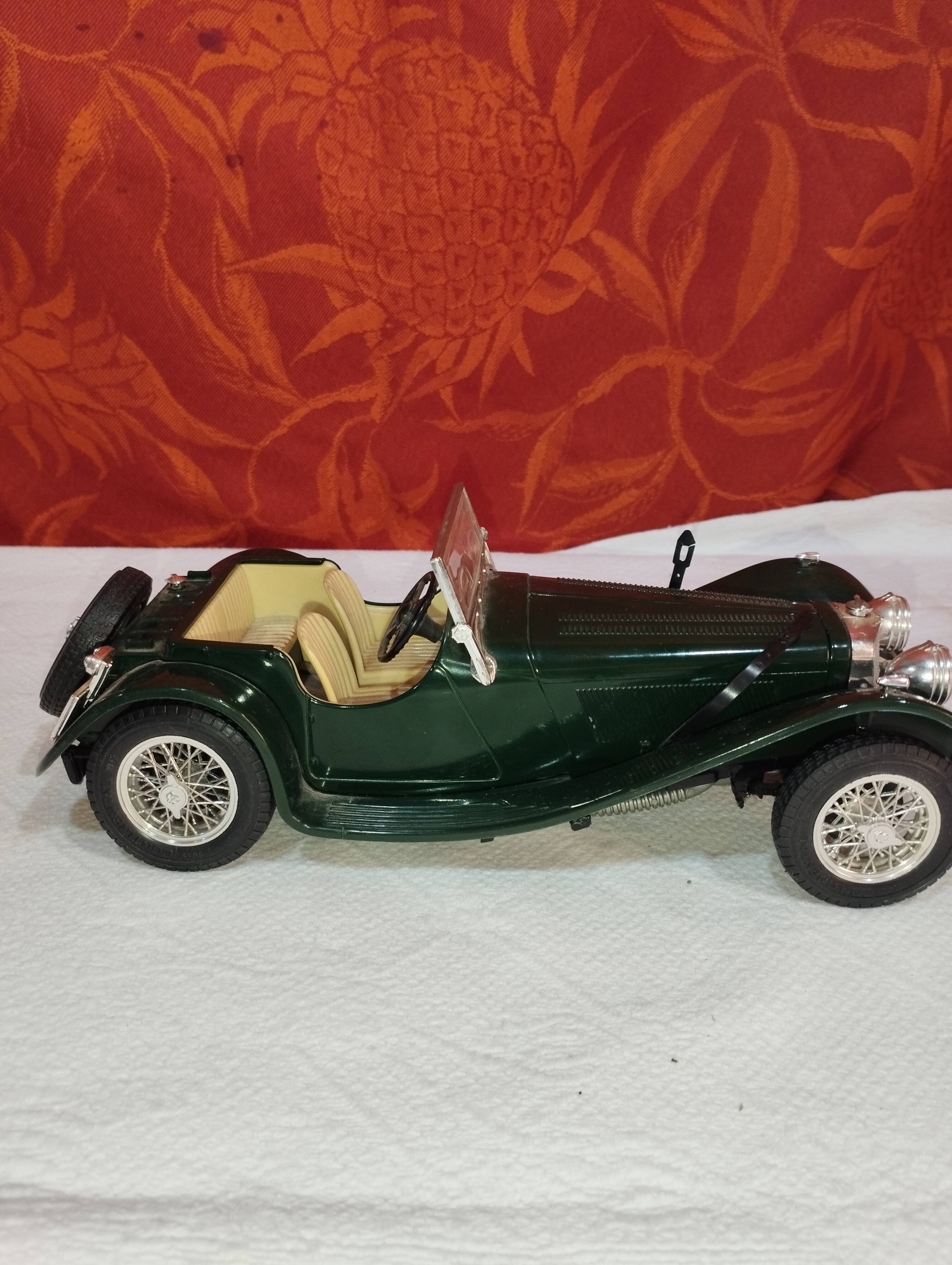 Toy car jaguar ss100 1937 burago scale 1/18