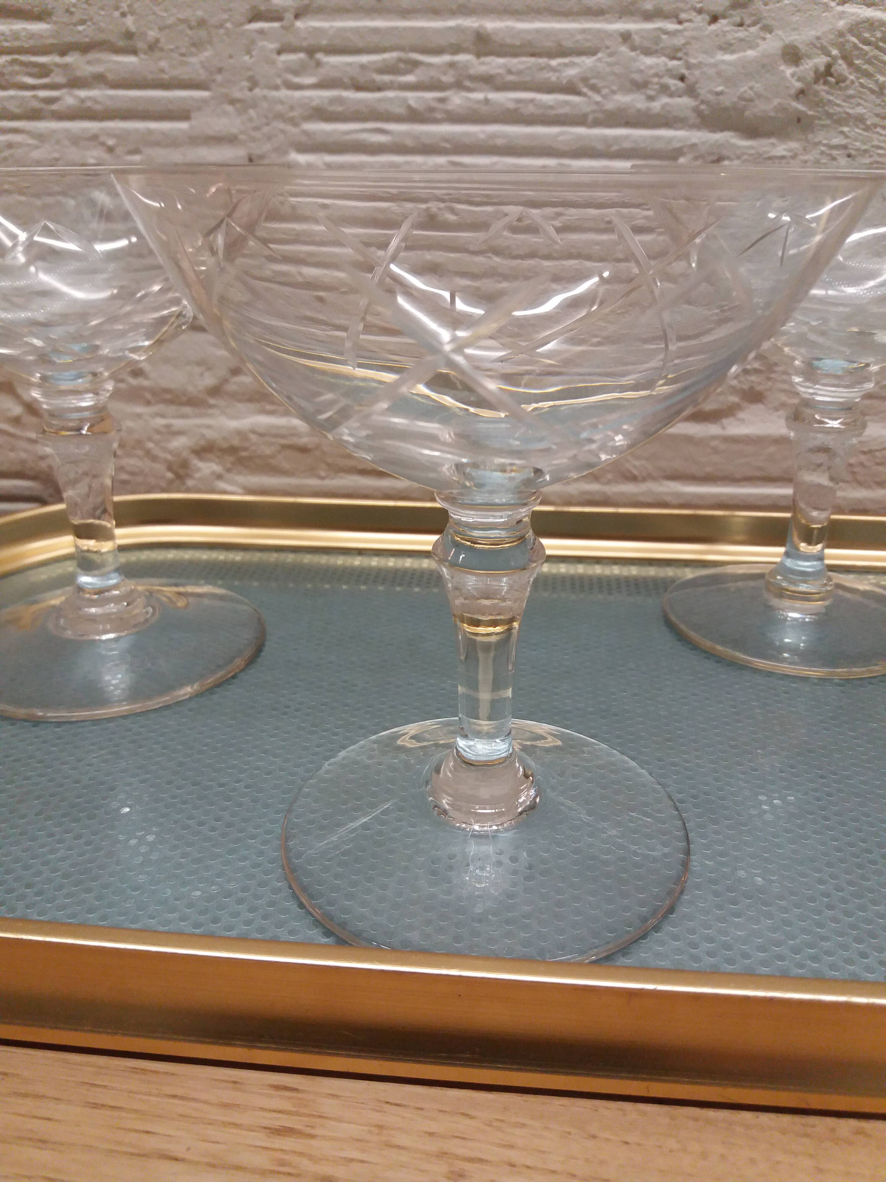 Set 4 glasses of champagne crystal chiseled