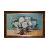 Table bouquet of hydrangeas