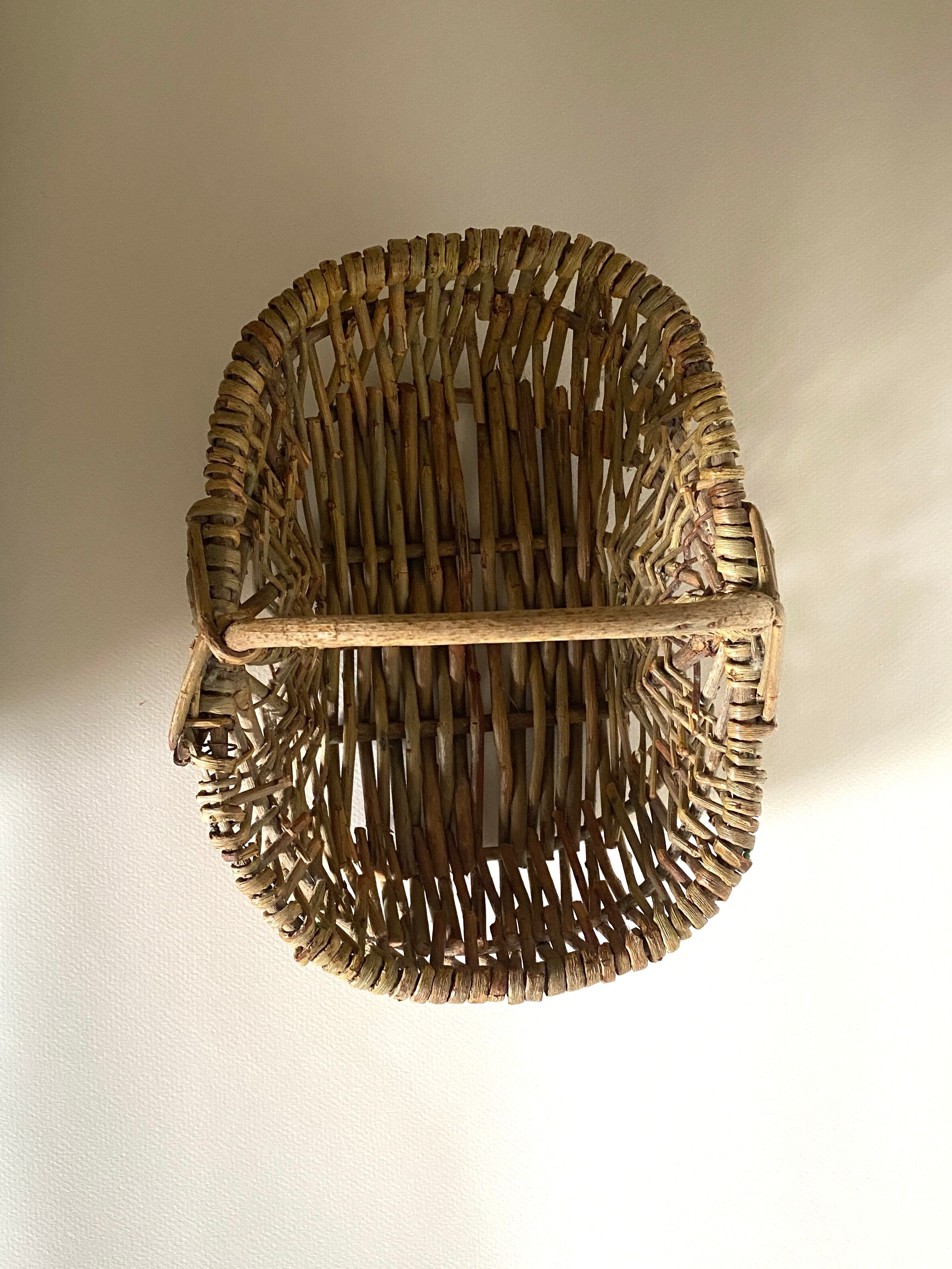 Small wicker basket