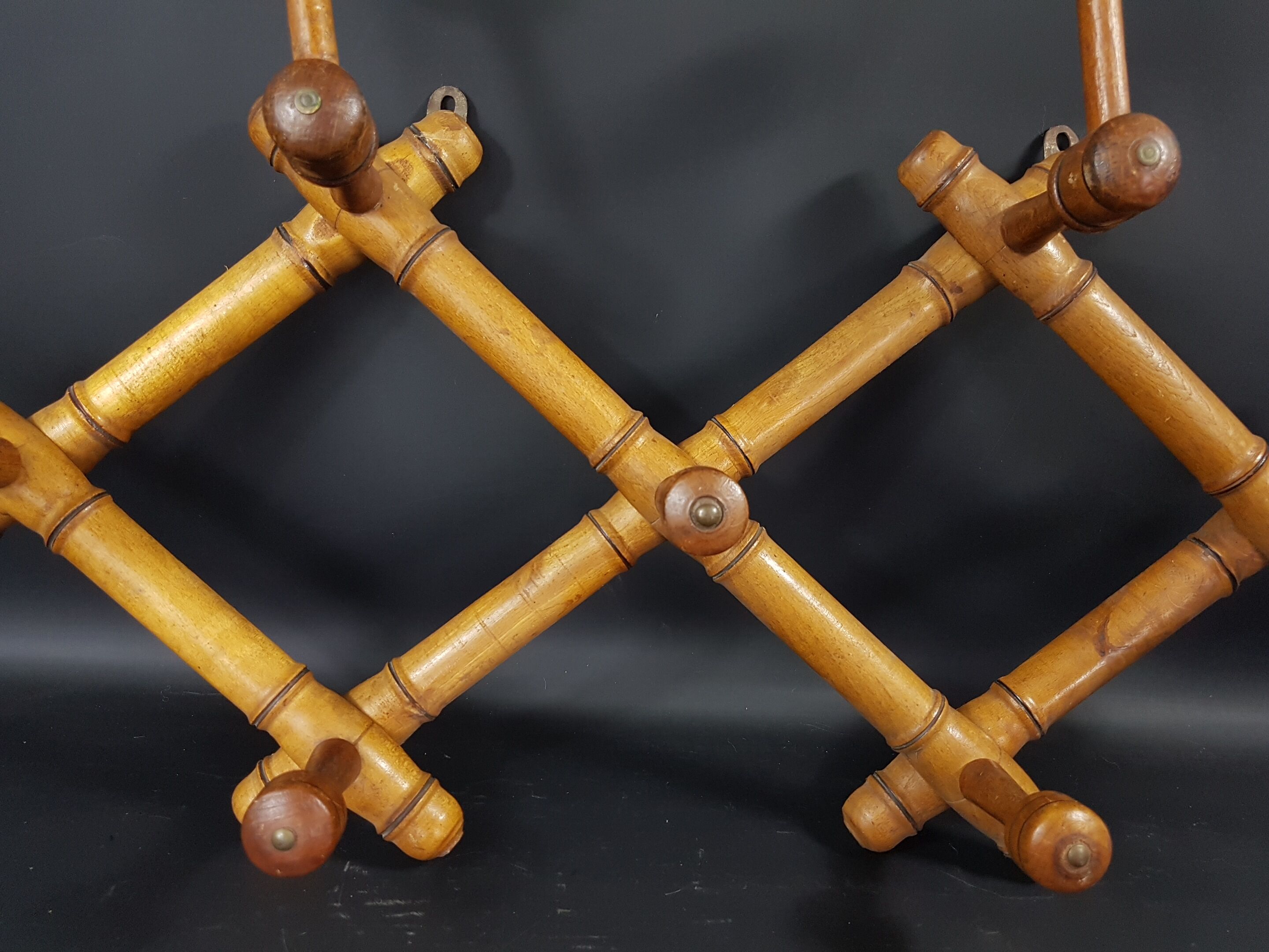 Former Coat Carrier / Wooden Wall Carrier Saon Bamboo Adjustable