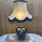 Lampe Delft en faïence bleue et blanche - hauteur 80 cm