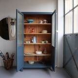 Old showcase