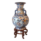 Asia 20th century: very important Imari vase in porcelain, height 118 cm.