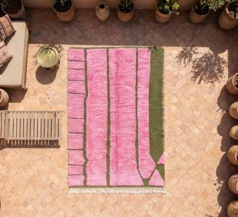 Handwoven traditional Berber rug, size 150/250 cm.