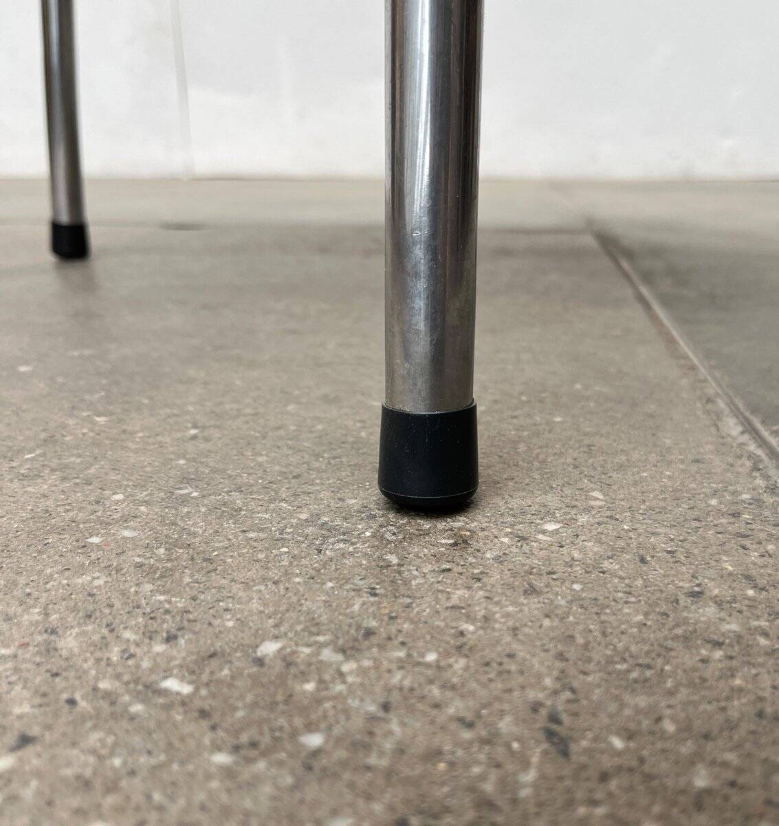 Mid-century German tubular steel table by Mauser Werke Waldeck.