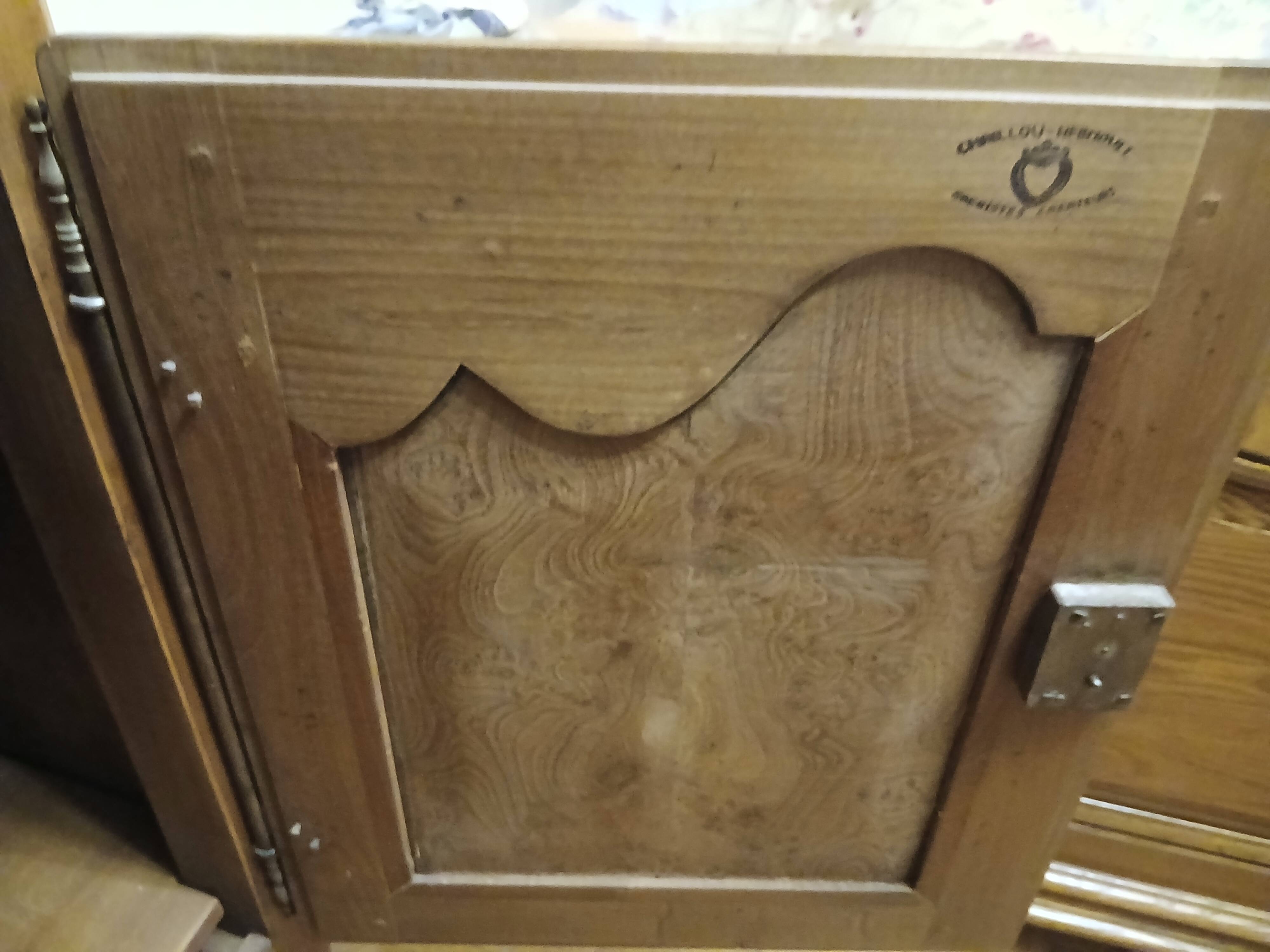 Antique Vendée dresser in solid elm by artisan Chaillou Hermouet.