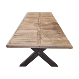 Table en bois et acier