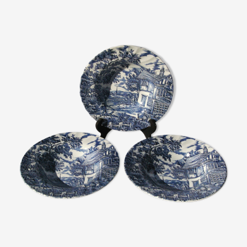 3 Hollow plates in Blue Myott English Earthenware "The Hunter"