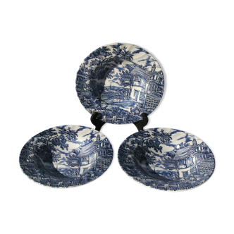 3 Hollow plates in Blue Myott English Earthenware "The Hunter"