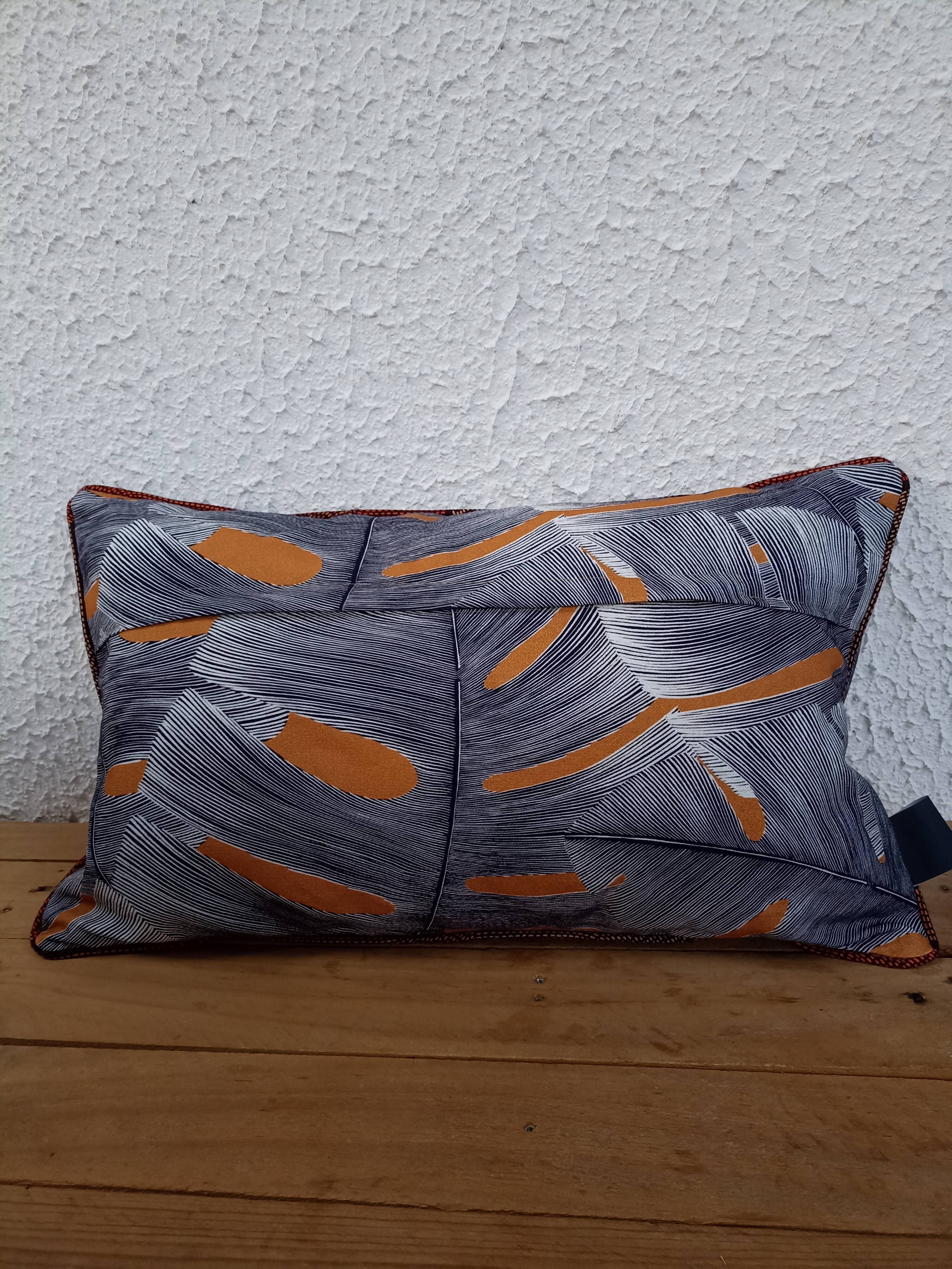 Coussin imprimé toile de coton de la maison d'édition "Thevenon"