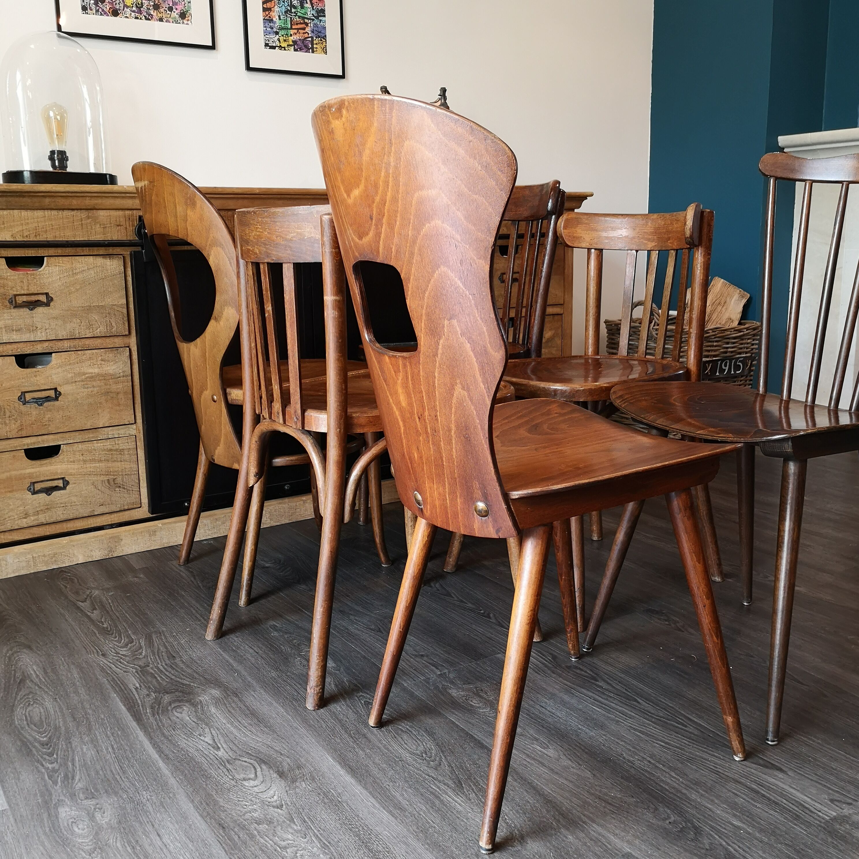 Série de 6 chaises bistrot Baumann dépareillées