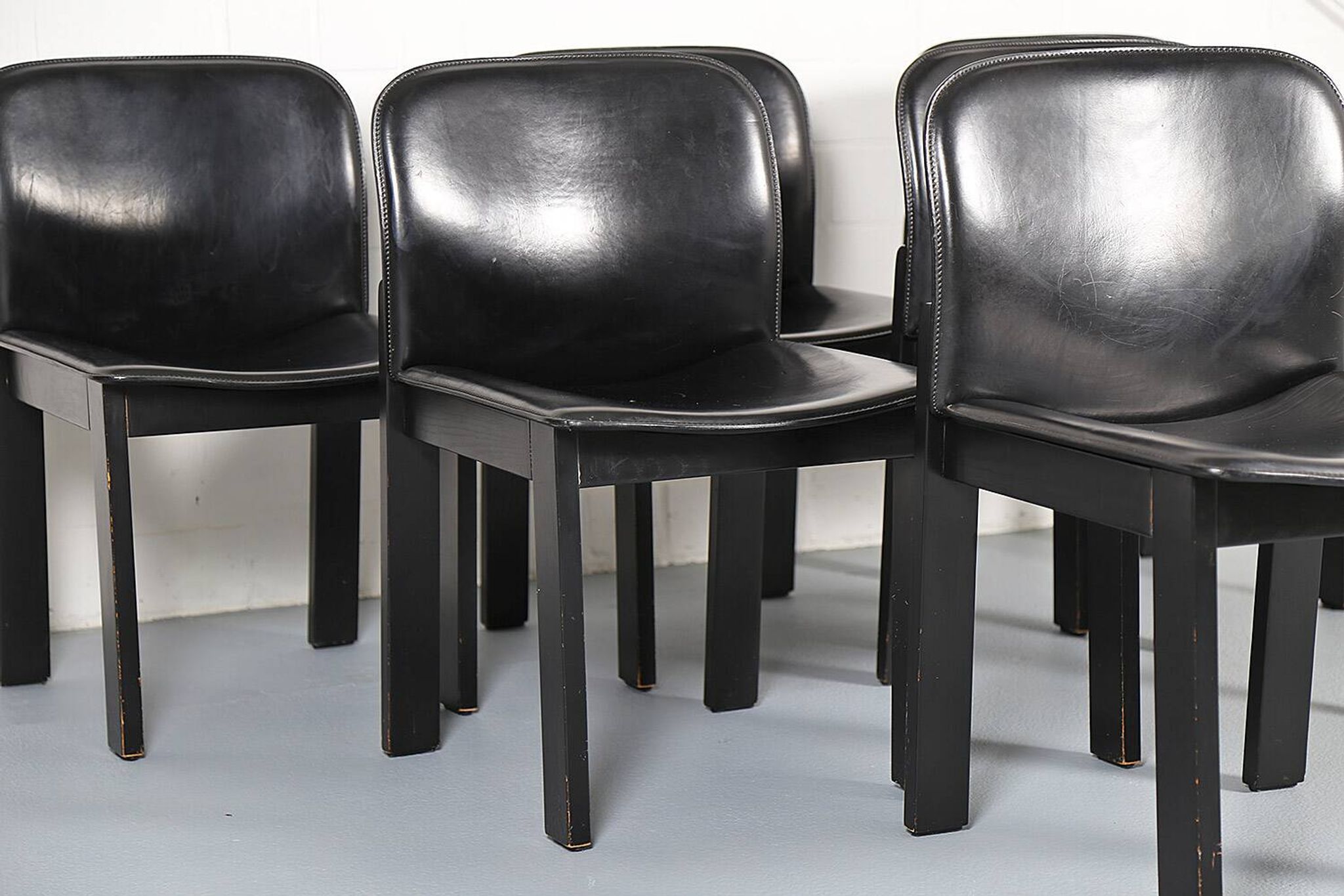 Lot de 6 chaises de salle à manger en bois et cuir noir