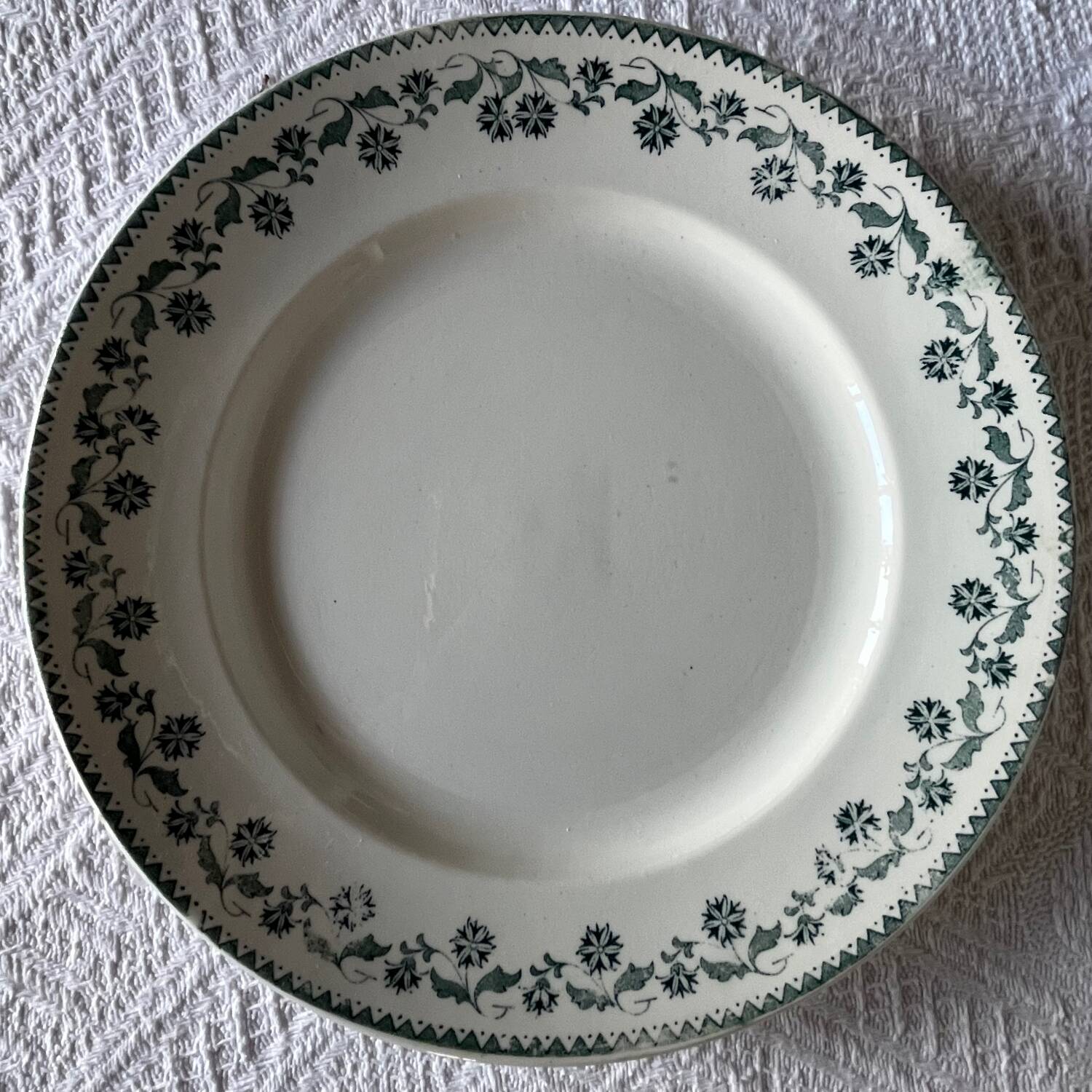 Georgette Iron Earth Plates