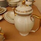 dinnerware set