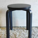 Designer stool in black lacquered solid wood - 80s/90s
