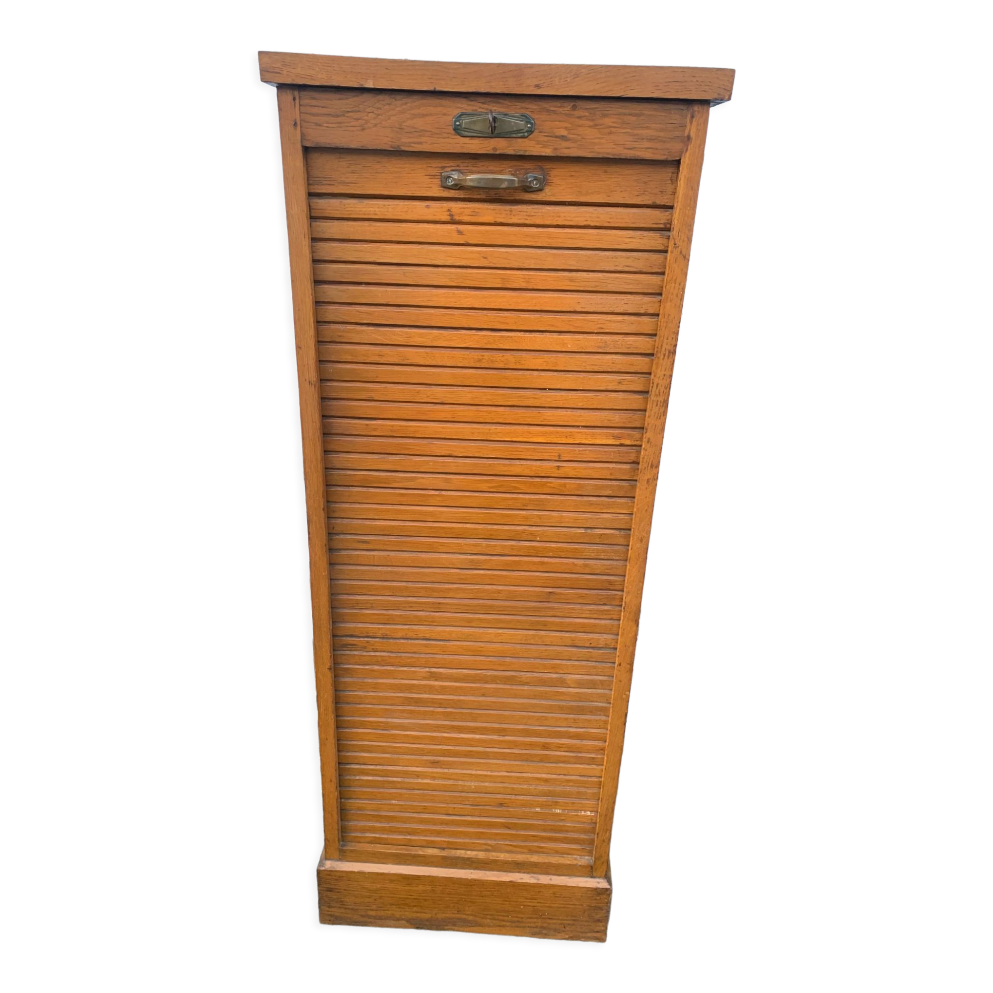 Curtain bookcase