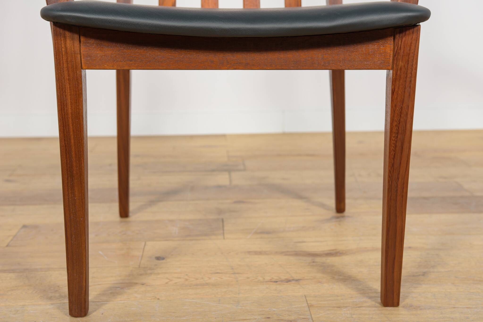 Mid-Century Teak and Leather Dining Chairs by Leslie Dandy for G-Plan, 1960