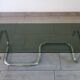 Table basse chrome et verre fumé space age 70's