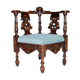 Fauteuil d'angle néo-renaissance en noyer sculpté