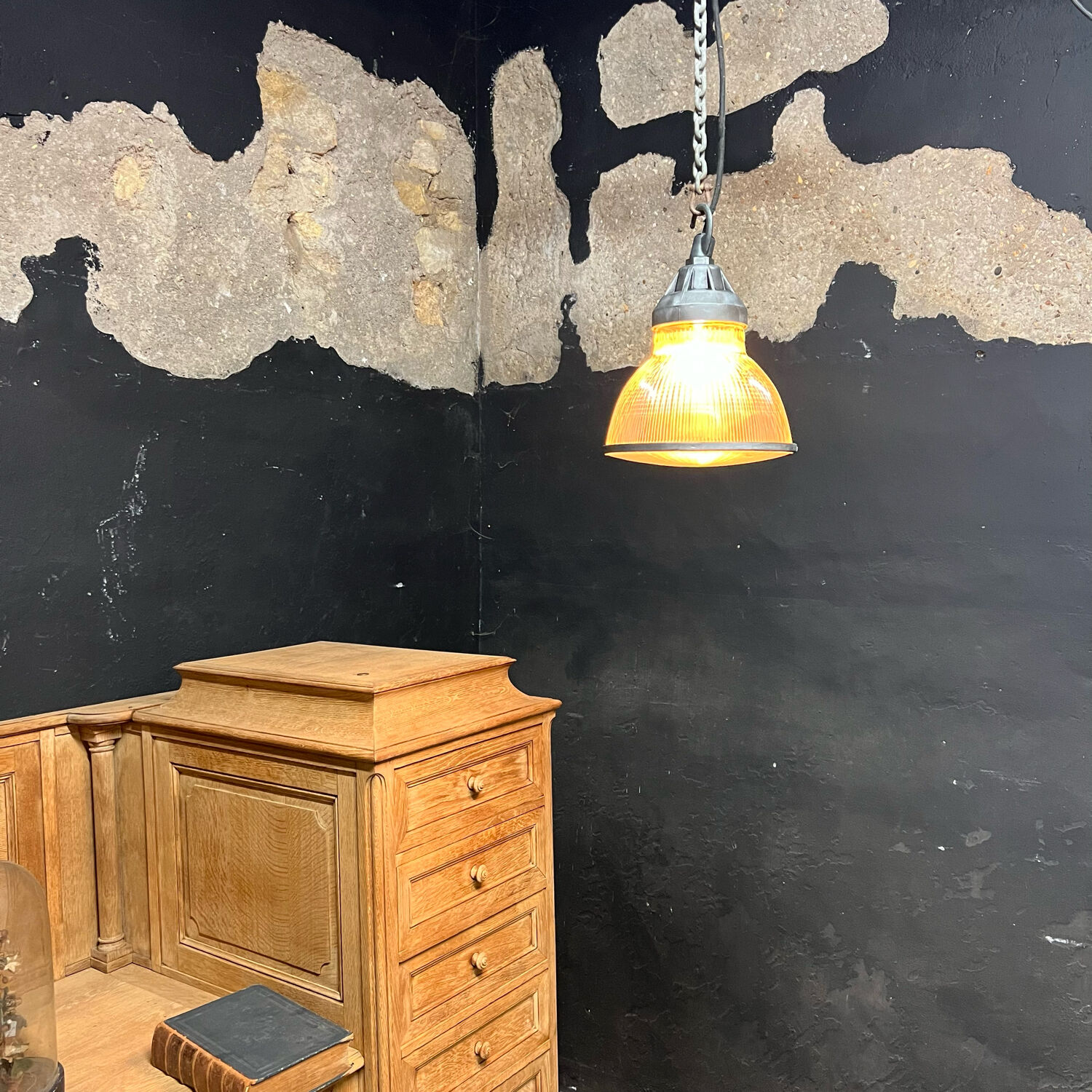 Holophane suspension