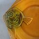 8 assiettes anciennes en barbotine forme poisson