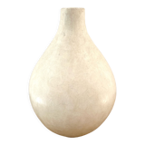White vase in tadelakt