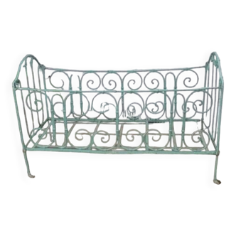 Children's bed, wrought iron bench