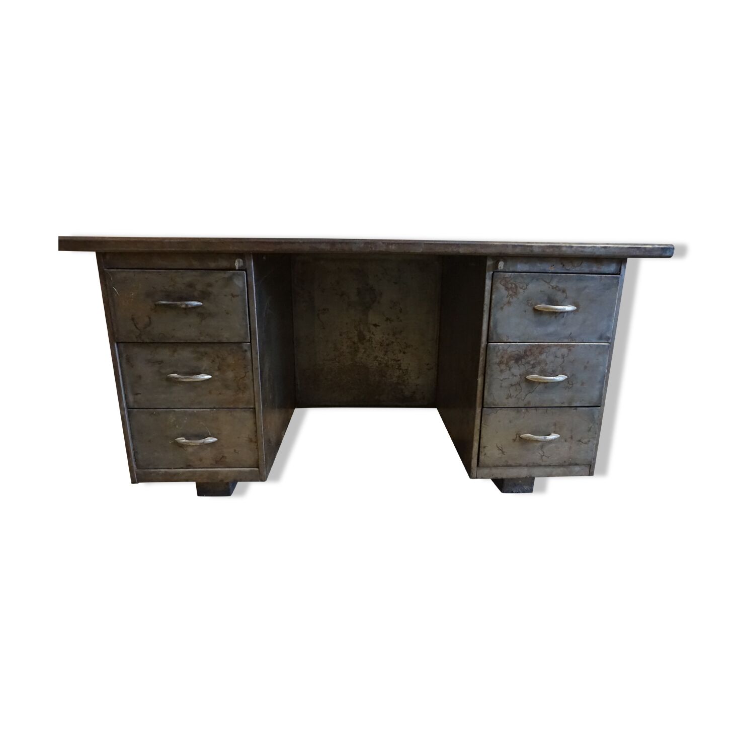 Bureau d’usine métallique