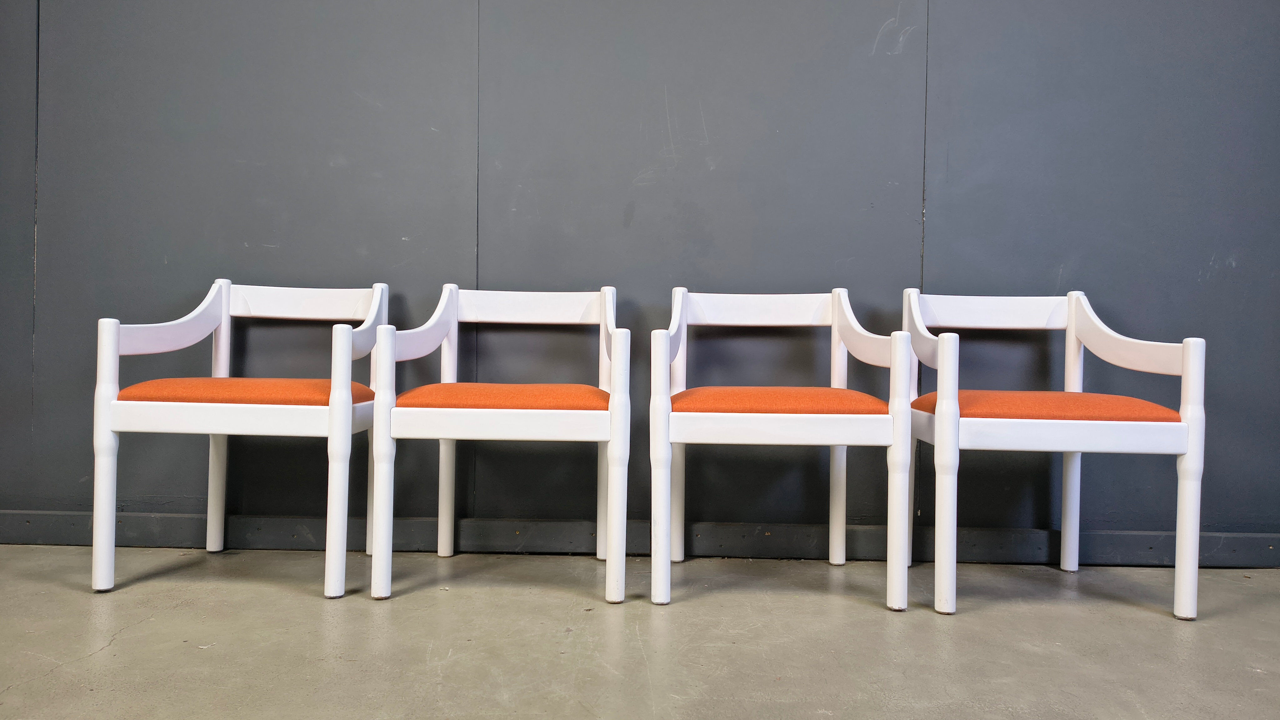 Ensemble de 4 fauteuils Carimate par Vico Magistretti, années 1960.