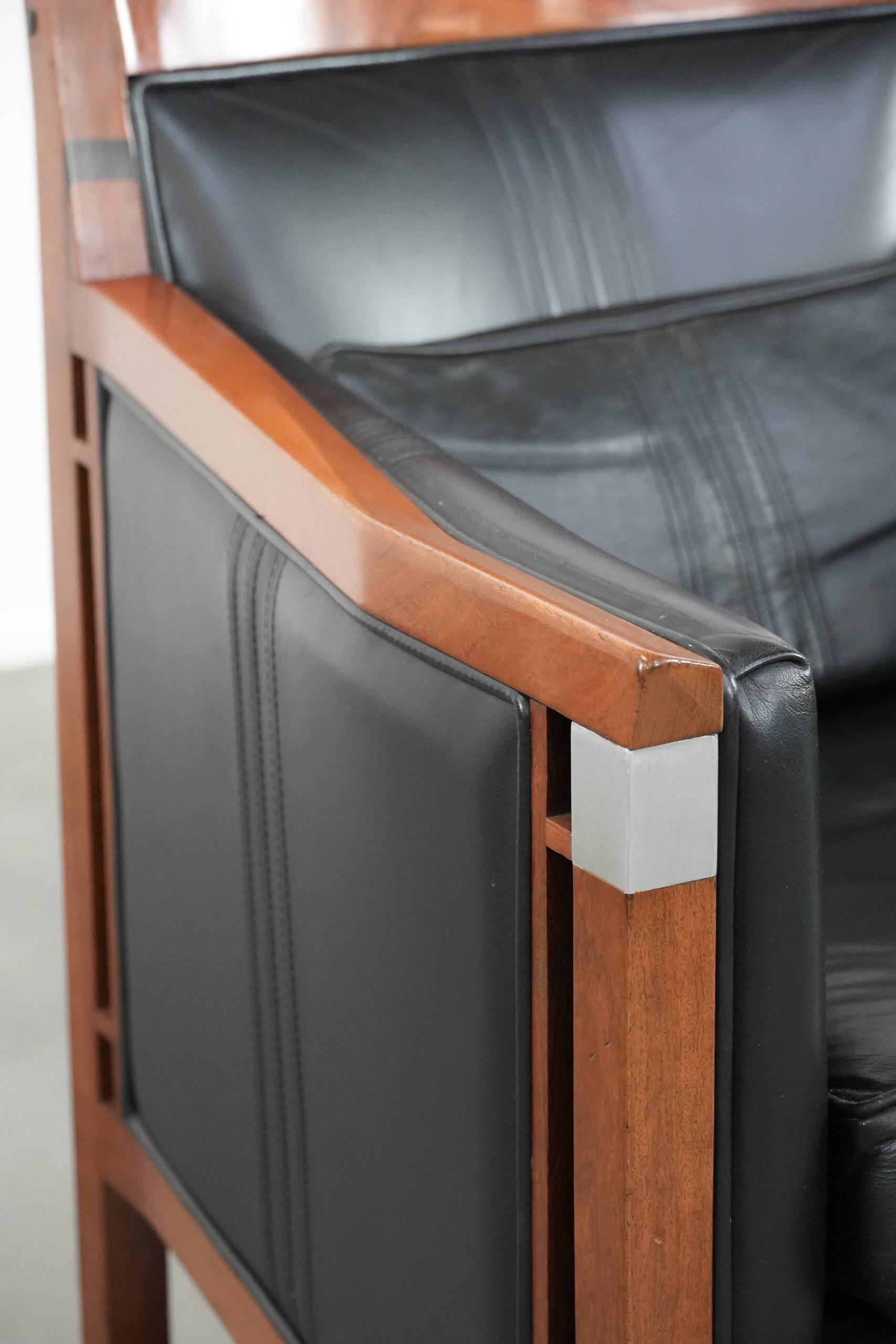 Fauteuil Art Déco en cuir noir et bois