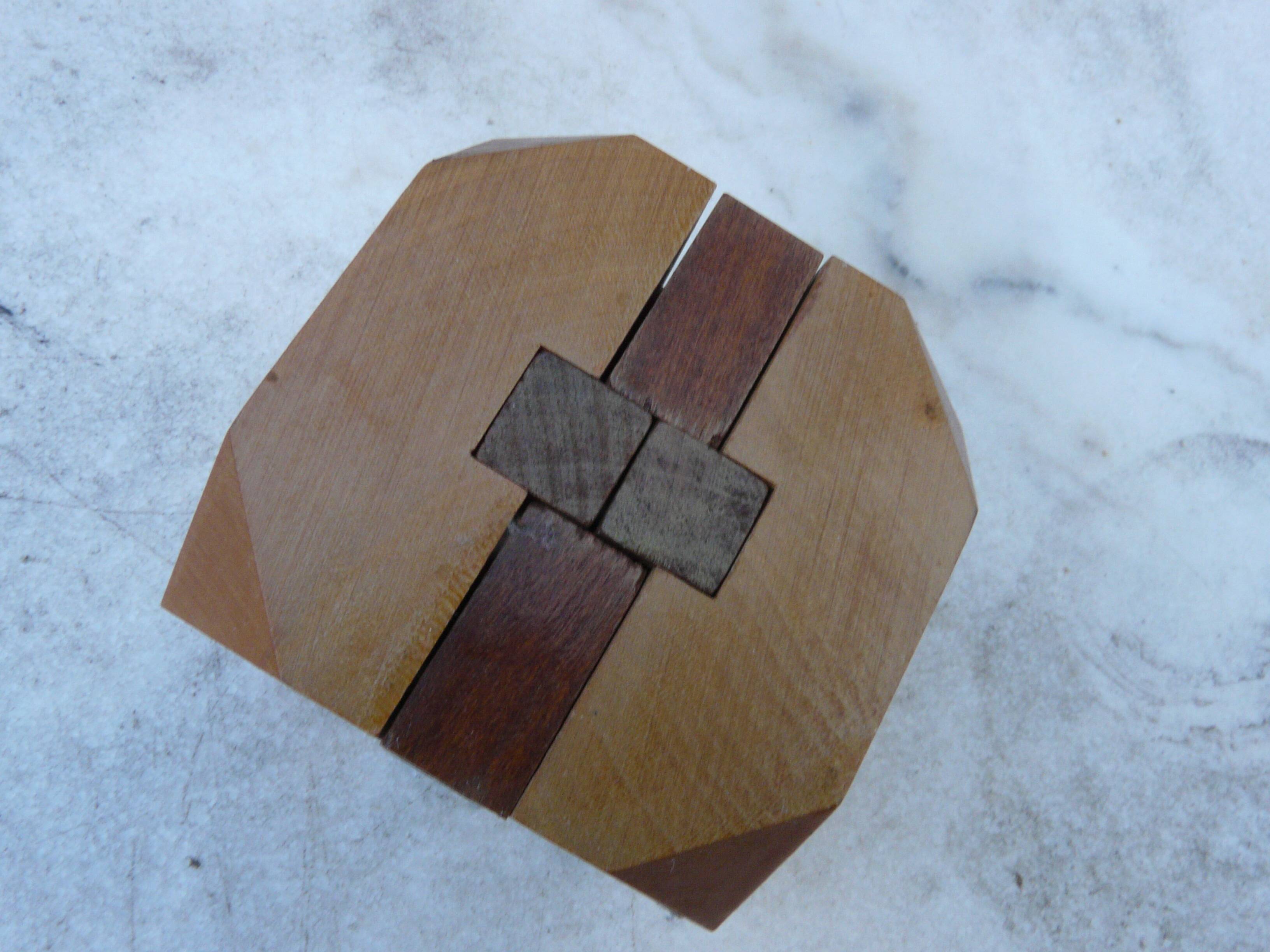 Wooden puzzle