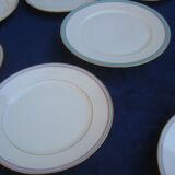 Old service a dessert in porcelain, red green and gold led.