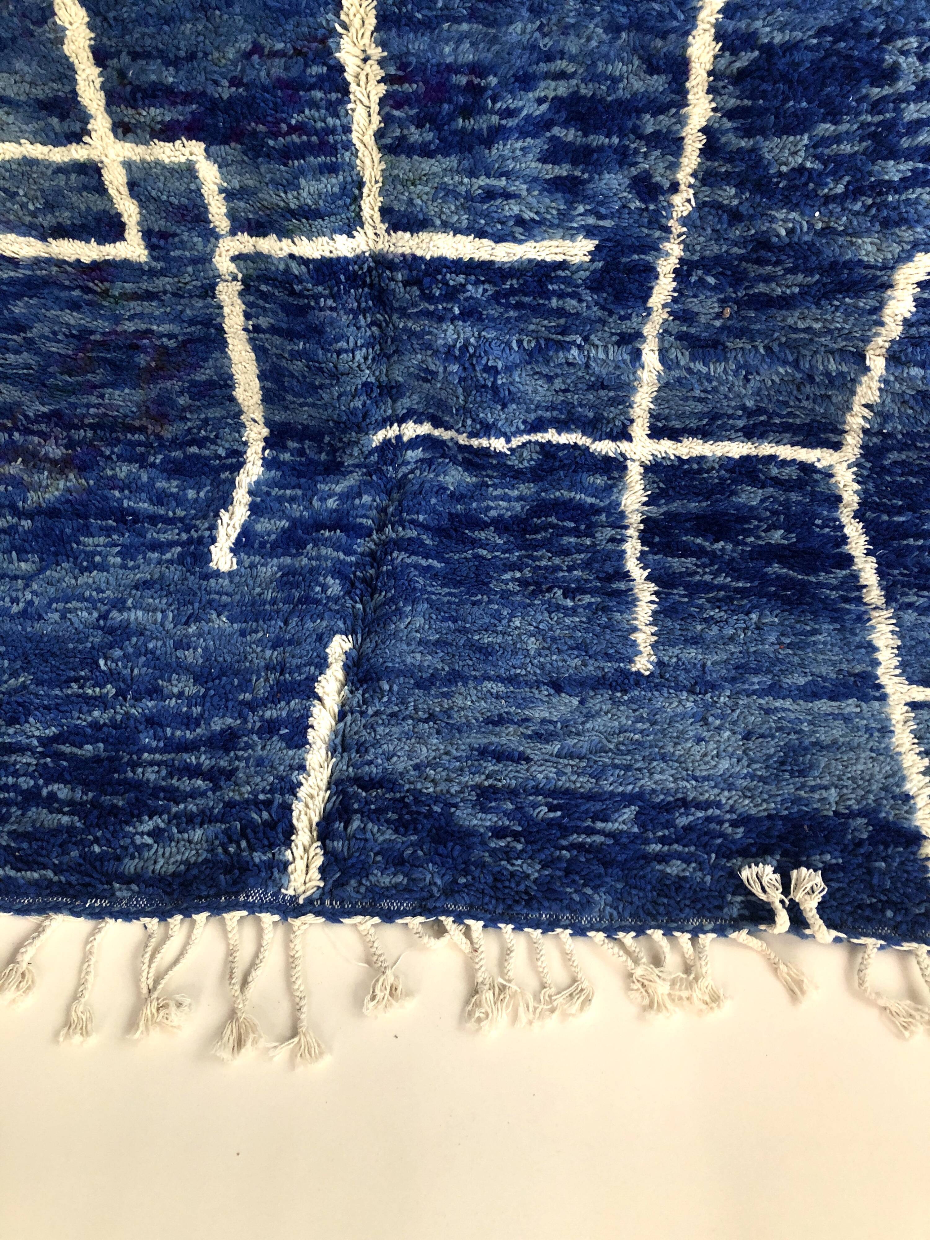 Moroccan Berber carpet Beni Ouarain blue mottled with white patterns 3,37x2.08m