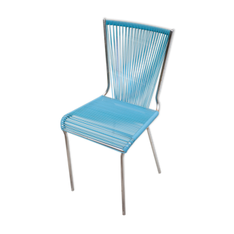 Chaise scoubidou bleu vintage