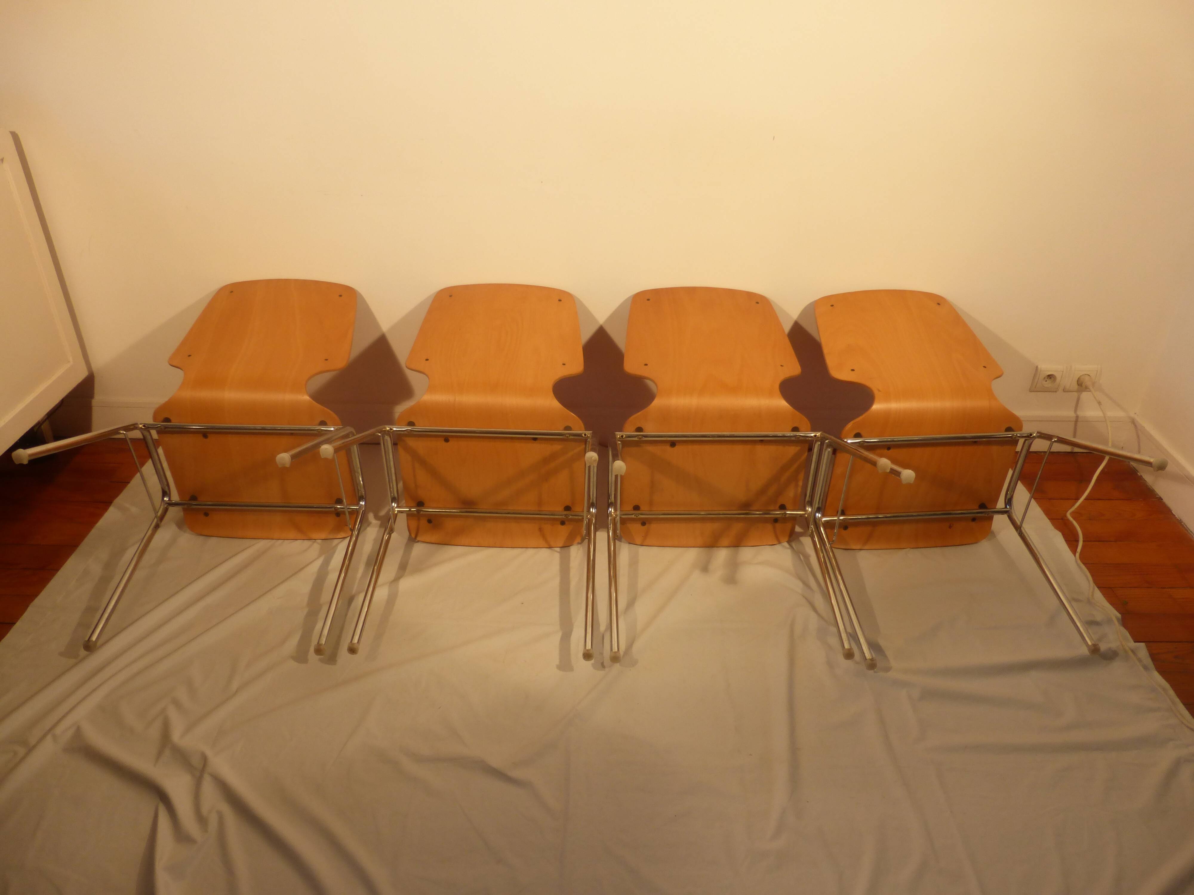 4 70s thermoformed chairs