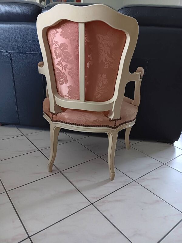Fauteuil cabriolet style Louis xv