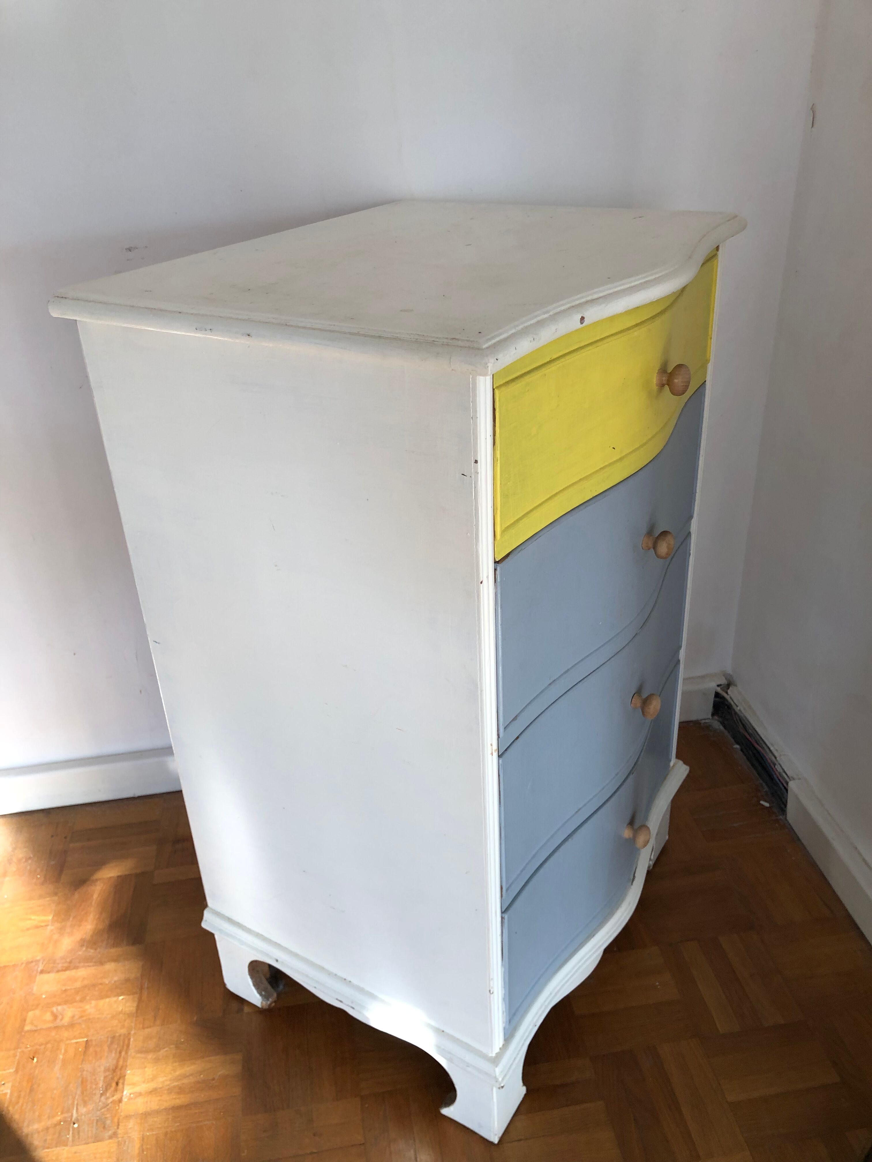 Painted English style chest of drawers