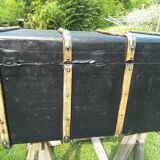Magnificent travel trunk late 19 th completely renovated