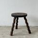 Tabouret tripode en bois