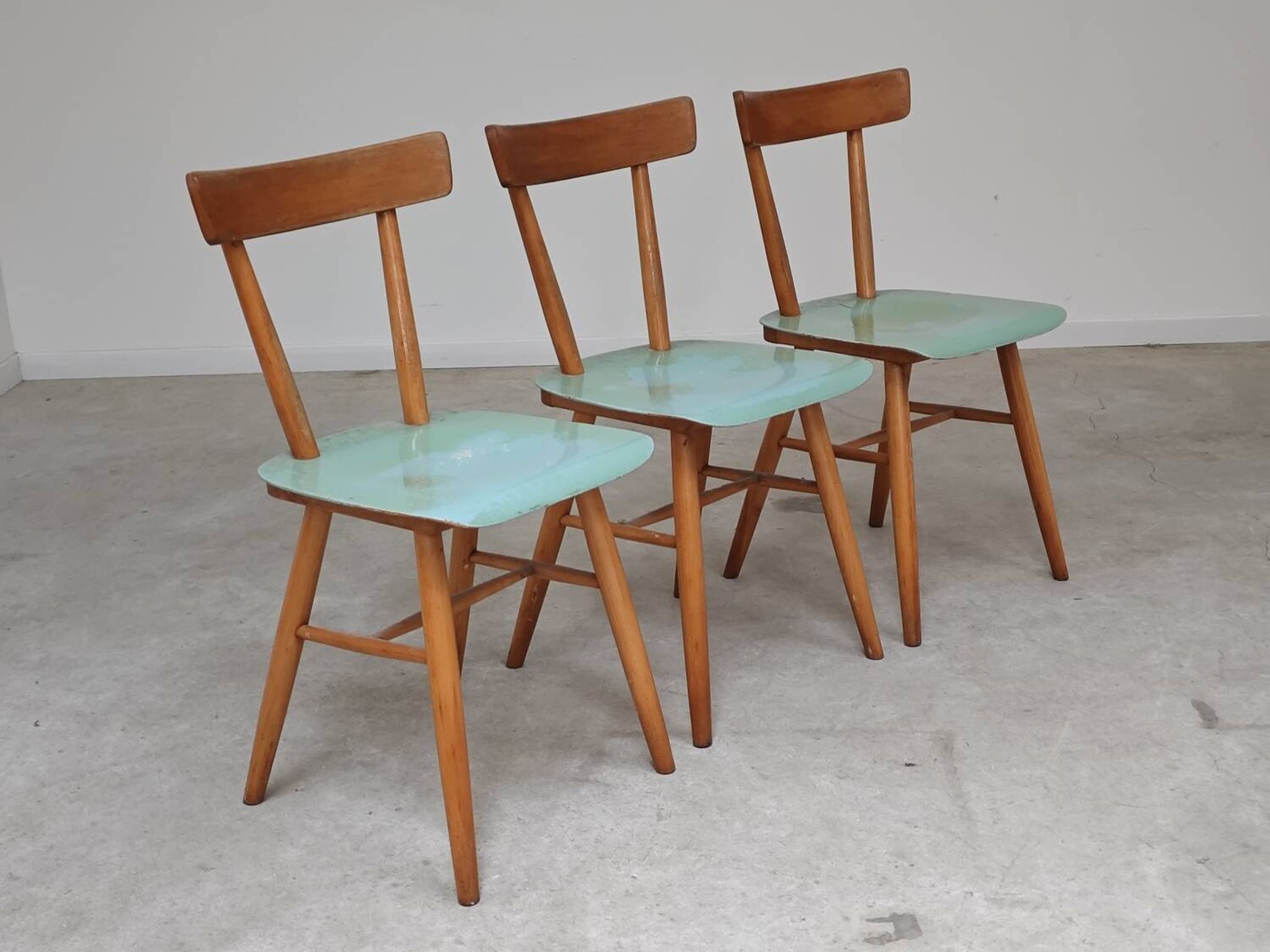 Set of 3 Czech TON Bystrice "Thonet" chairs, made of wood, 1960.