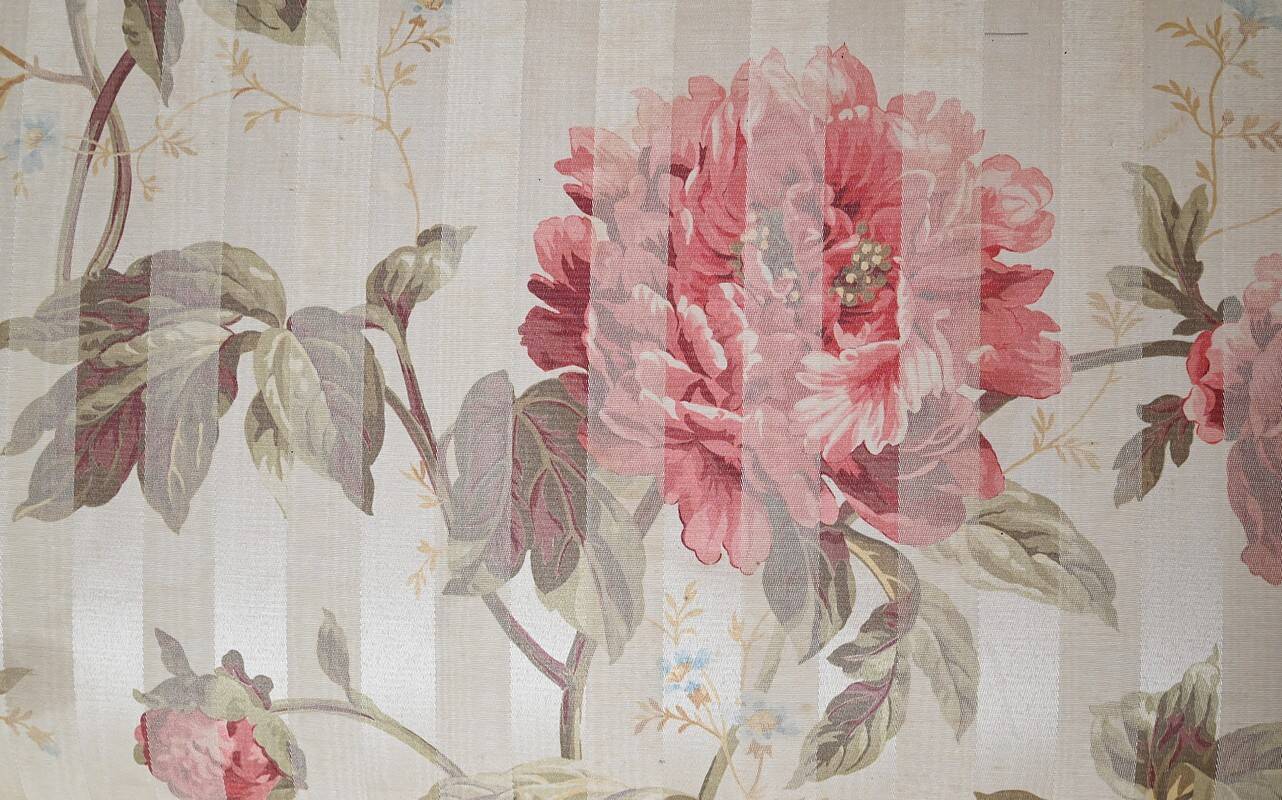 Louis XVI style lounge with benches and armchairs – 2nd part of the 20th century