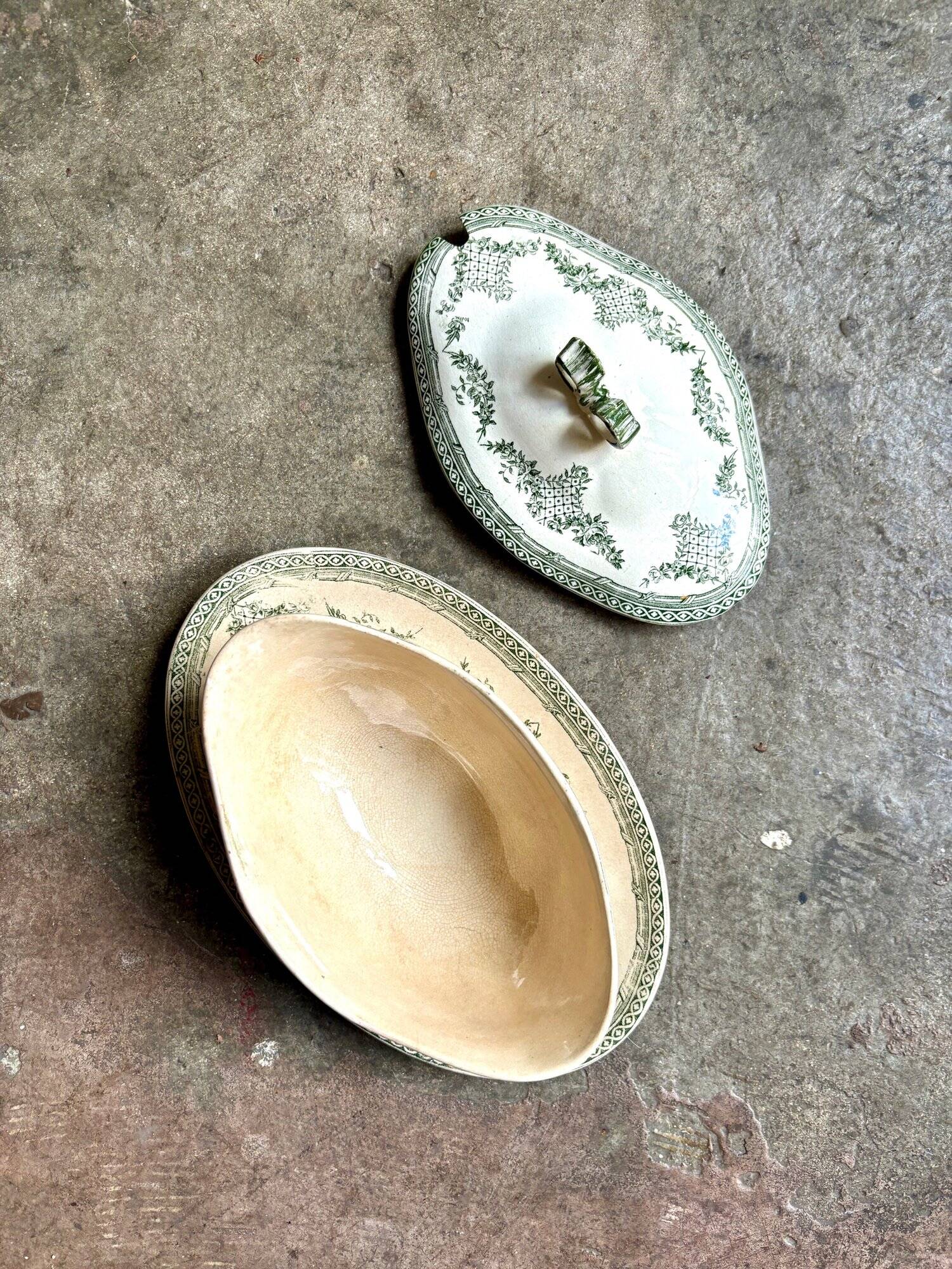Clairefontaine iron earth gravy boat, “Antoinette” service