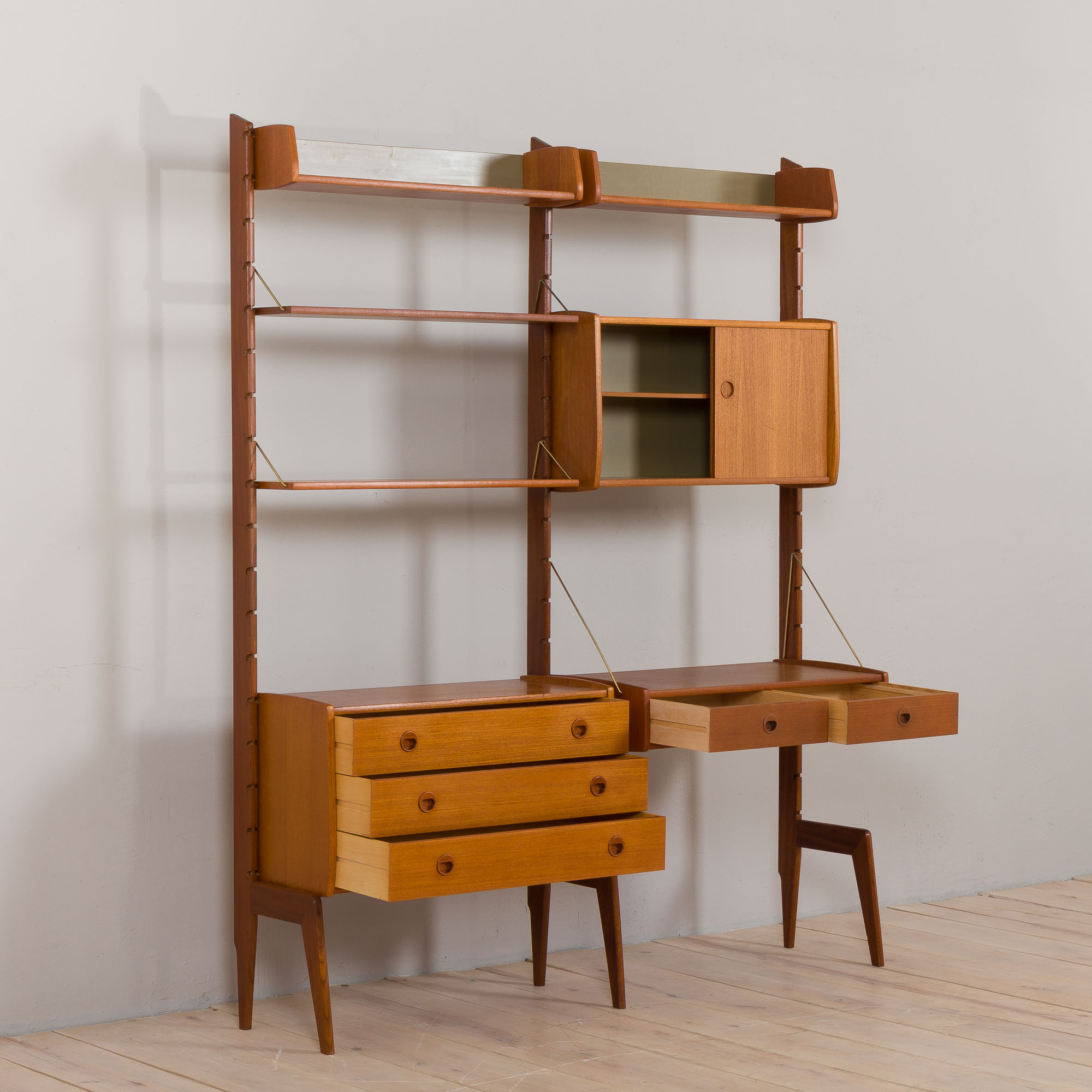 Scandinavian modern freestanding bookcase Ergo by John Texemon, Norway, 1960s.