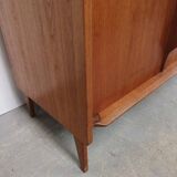 Wardrobe compass feet