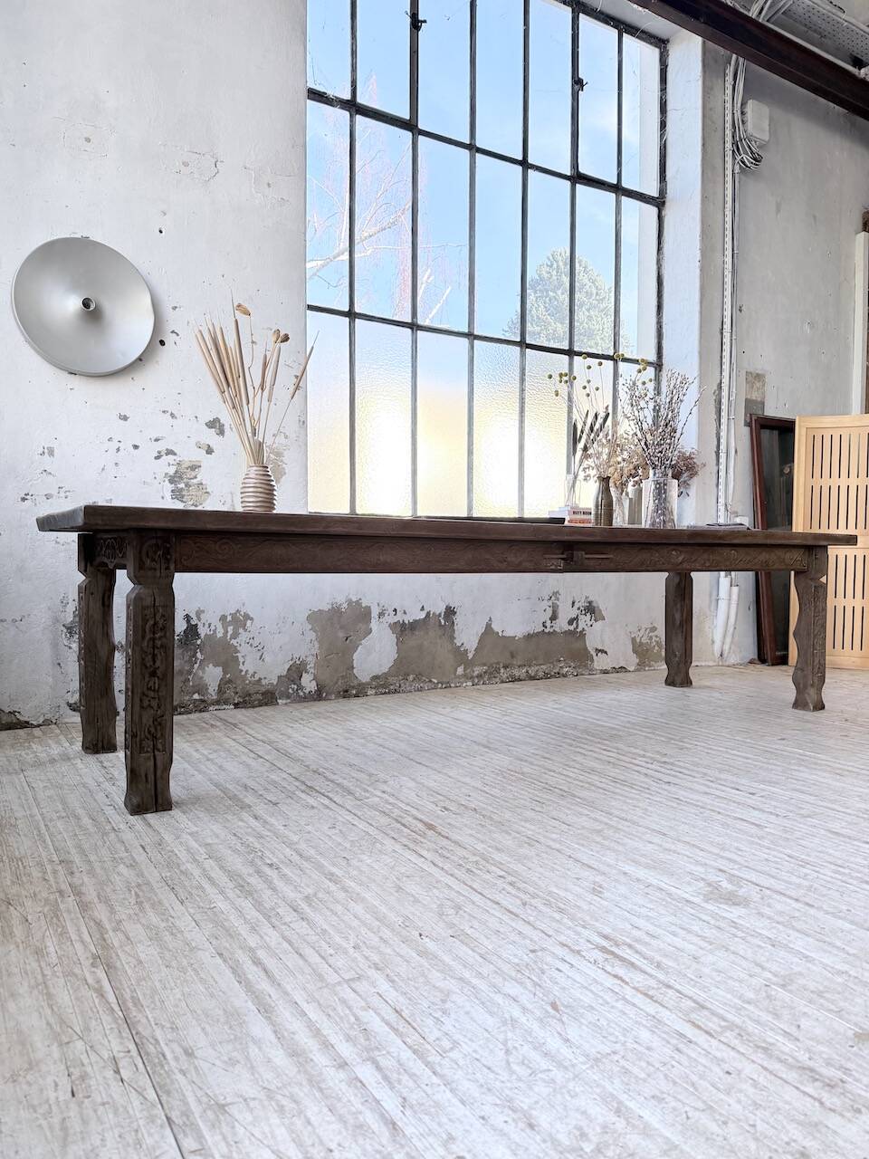 XL farmhouse table in solid oak, brutalist style, 20th century.